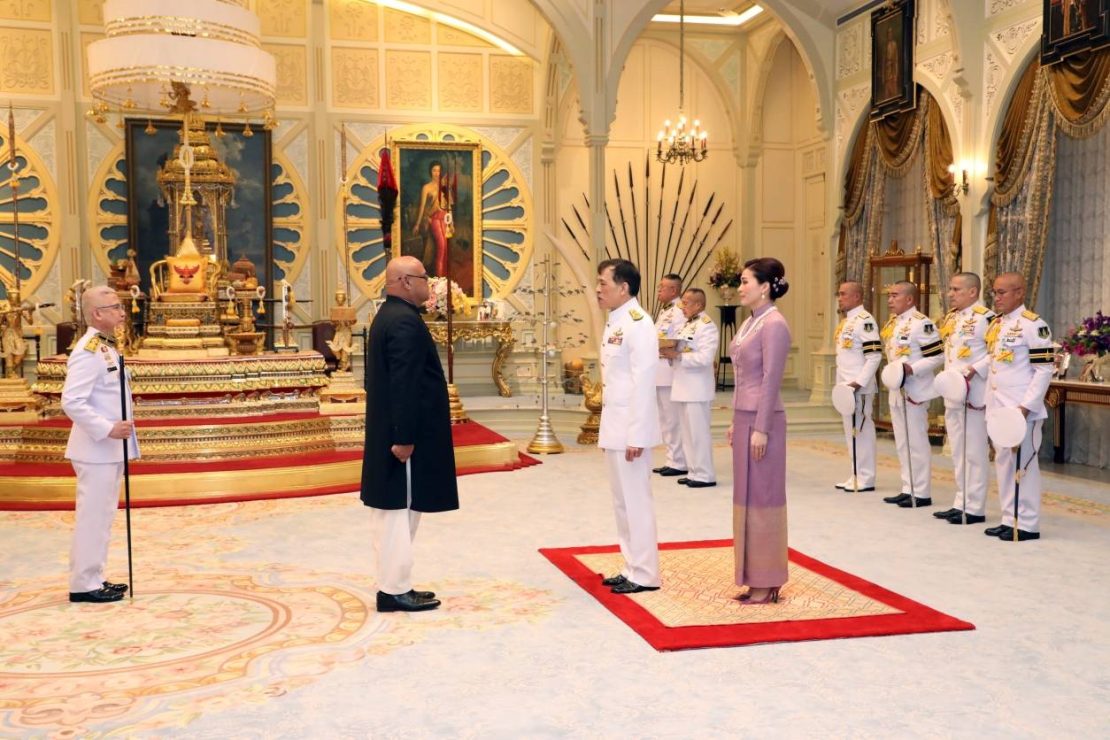 พระบาทสมเด็จพระเจ้าอยู่หัว และสมเด็จพระนางเจ้า ฯ พระบรมราชินี พระราชทานพระบรมราชวโรกาสให้ เอกอัครราชทูตต่างประเทศประจำประเทศไทย เฝ้าทูลละอองธุลีพระบาท ถวายพระราชสาส์นตราตั้ง และอักษรสาส์นตราตั้ง ตามลำดับดังนี้